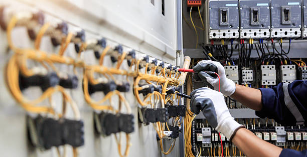 Professional Electrician technician working in Hayfield, VA